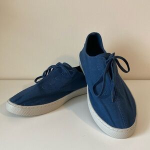 Mot Navy Blue Low-Top Sneakers with White Sole EU Size 39 EUC